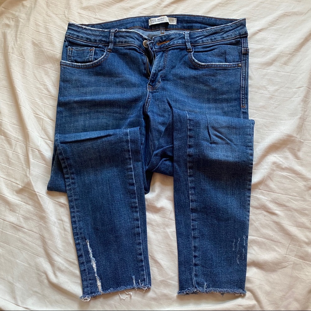 Zara Distressed Jeans - Picture 8 of 14